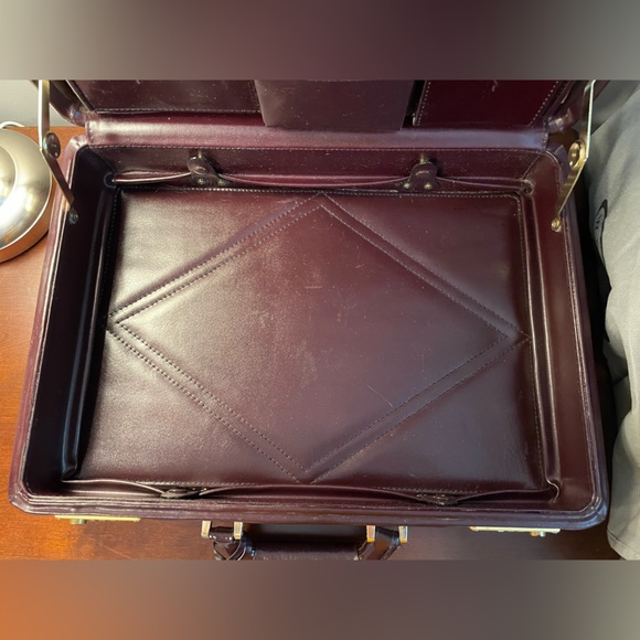 Brown Leather Briefcase - Picture 5 of 7
